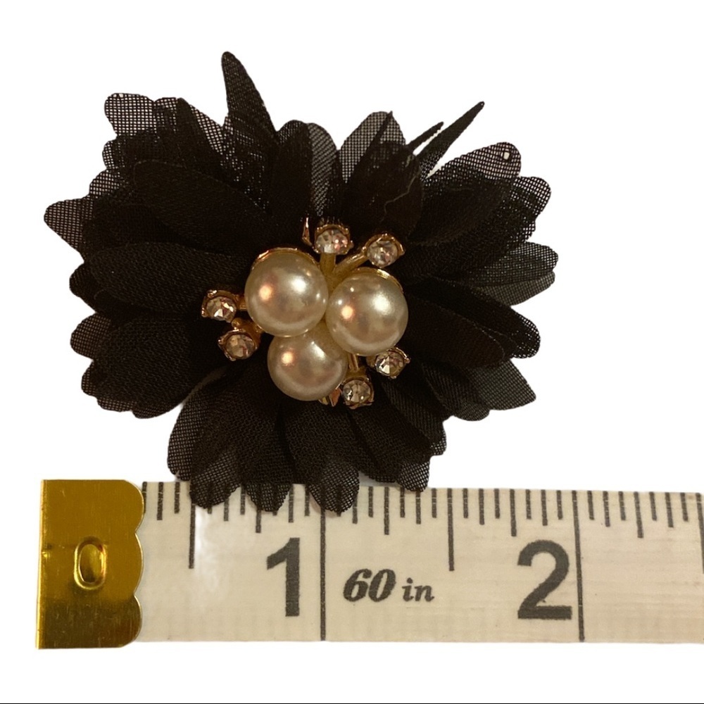 Black big petal floral tulle with faux‎ pearls post back women OS - Picture 7 of 7